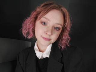 MadelineBeauty - Live porn &amp; sex cam - 19562086