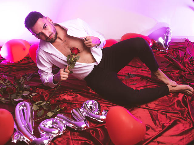 DominikoAisher - Live porn &amp; sex cam - 19562770