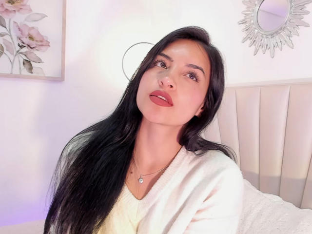 EmilyJensenn - Live Sex Cam - 19568026