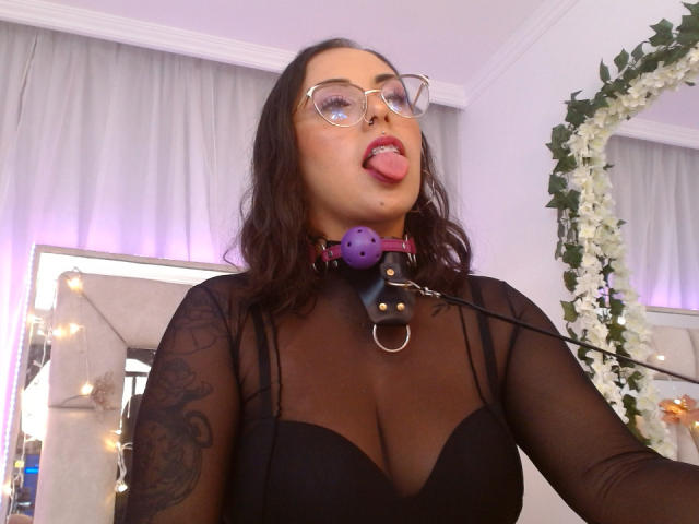 ChloeMarss - Live porn &amp; sex cam - 19571338