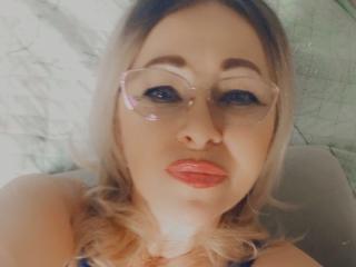 LoriExcite - Live porn &amp; sex cam - 19579282