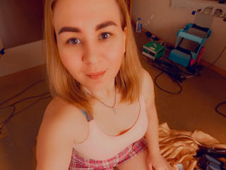 HotGirlHotLoves - Live porno og sexkamera - 19580810