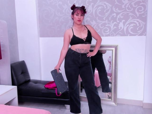 LioraJenkins - Live sex cam - 19582470