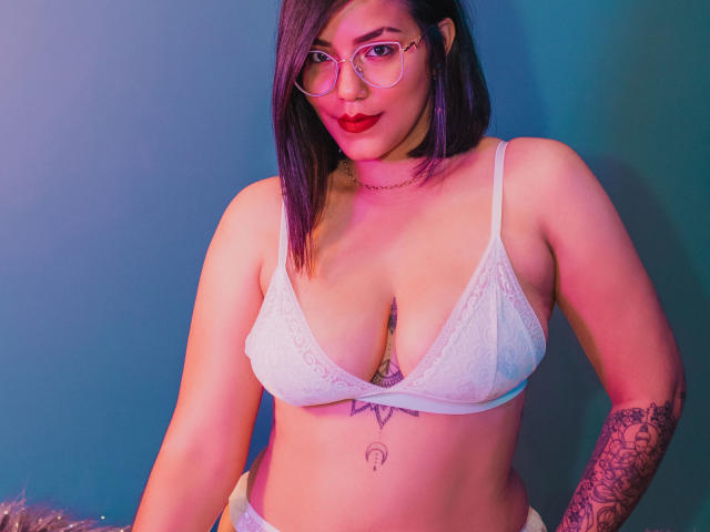 JenniferRomanoff69 - Live porn &amp; sex cam - 19584850