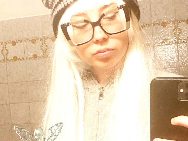 PixieManicDreamGirl - Live porn &amp; sex cam - 19602102