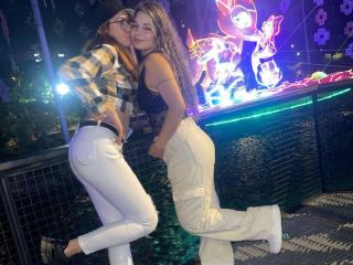 KimMillerAndSusani - сексуальная веб-камера в реальном времени - 19603638