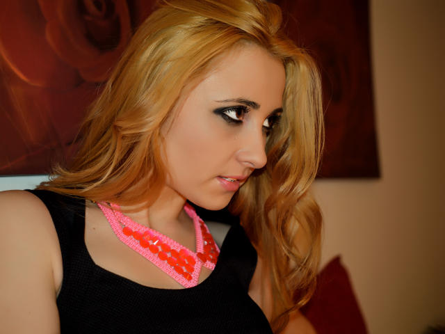 AddictiveCarinna - Sexe cam en vivo - 19604914