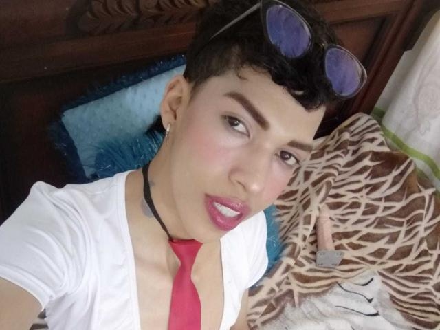 Ceeleste - Live porn &amp; sex cam - 19609310