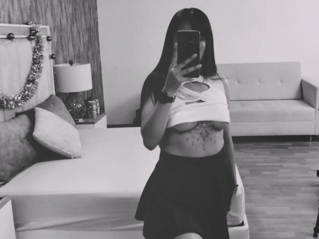 HollyWhite - Live porn &amp; sex cam - 19610990