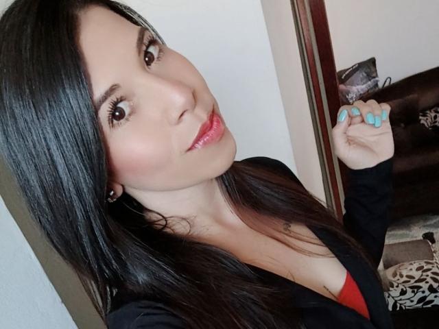 LauraaVelez - Live porno og sexkamera - 19613602