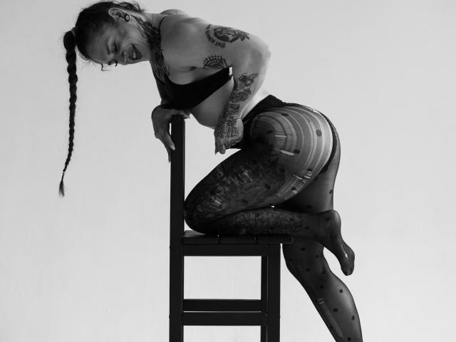 EllaKarma - Sexe cam en vivo - 19613870