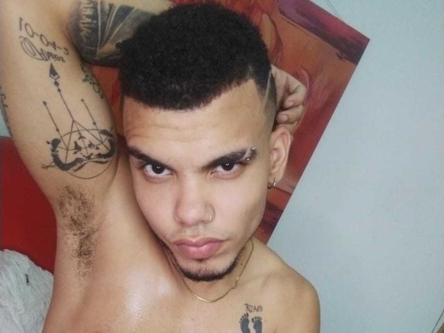 MorenoSexyBbc - Live porn &amp; sex cam - 19613918