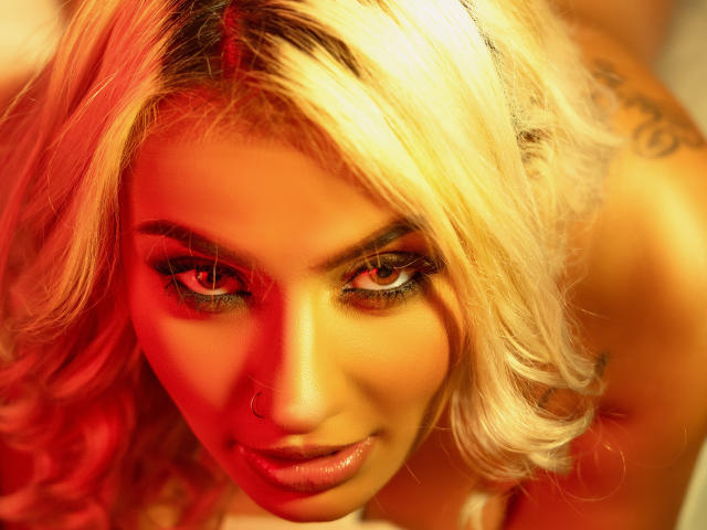 GreicyJones - Live porn &amp; sex cam - 19619938