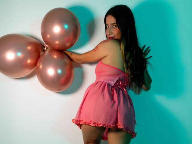 ErikaSweetX - Live porn &amp; sex cam - 19621818