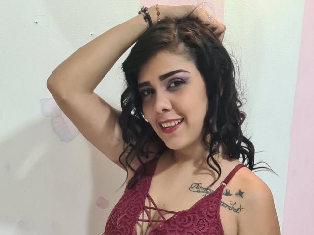 QueenYara - Live porn &amp; sex cam - 19623686