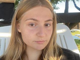 SashaPetiks - Live porn &amp; sex cam - 19626038