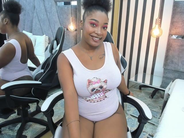 MadisonLloyd - Live porn &amp; sex cam - 19626626