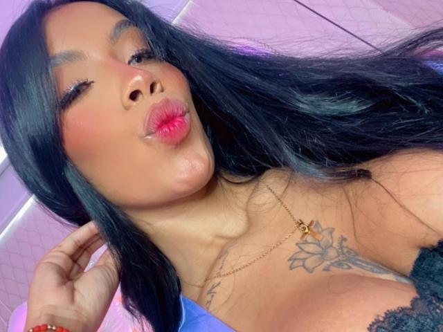 FiorellaBossh - Live porn &amp; sex cam - 19641214