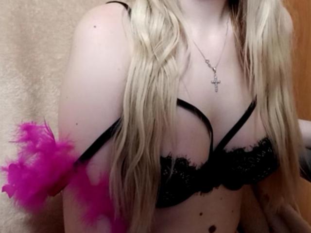 ElzaKom - Live sexe cam - 19643346