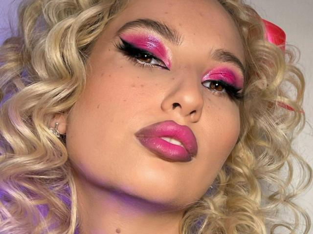 ElzaKom - Live porn &amp; sex cam - 19648450