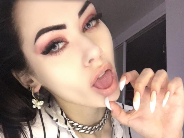 AlyssaShine - Sexe cam en vivo - 19651490