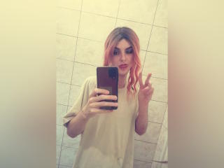 ReginaiSheT - Live porn &amp; sex cam - 19664450