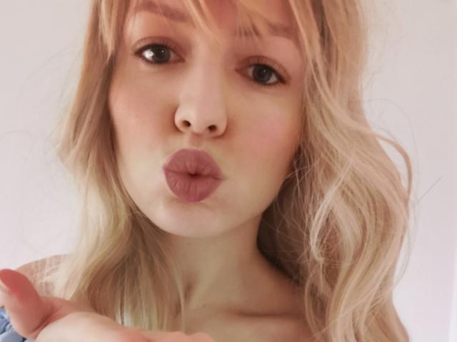 KarmeLove - Live porn &amp; sex cam - 19676786