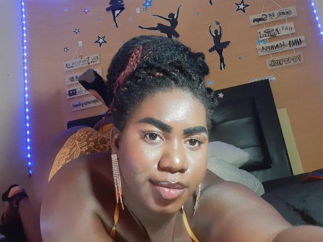 Dilay - פורנו בשידור חי ומצלמת סקס - 19676854