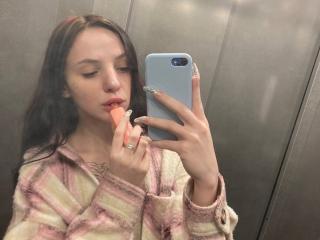 BabyLouren - Live porn &amp; sex cam - 19677774