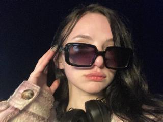 BabyLouren - Live porn &amp; sex cam - 19677790