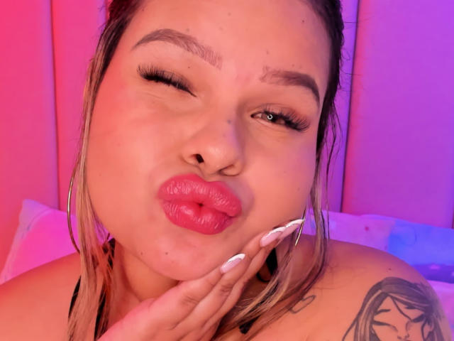 JulianaSousa - Sexe cam en vivo - 19679402