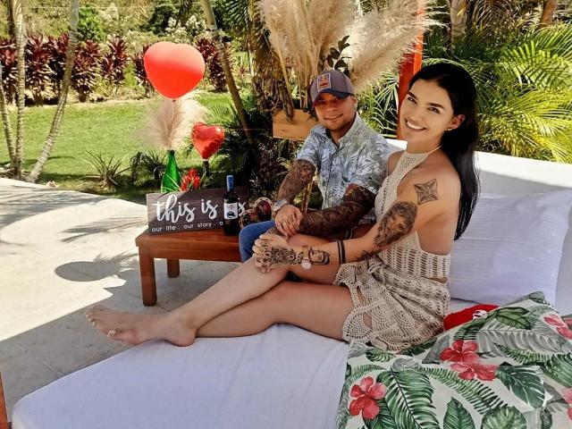 SaraAndToony - Live porn &amp; sex cam - 19682486