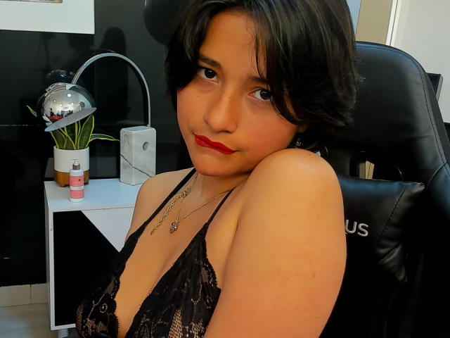 MiaLeblanc - Live porn &amp; sex cam - 19683534