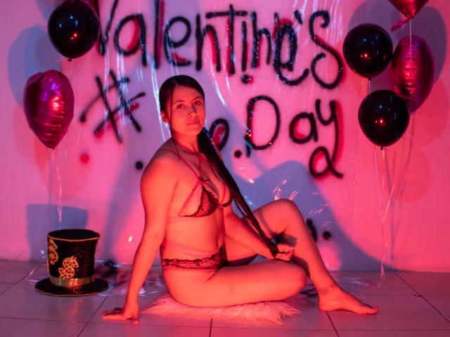 EmilySavage - Live porn &amp; sex cam - 19684294