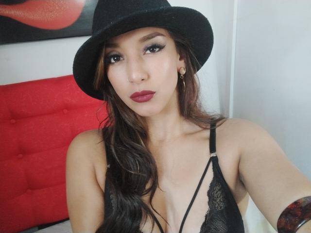 Karoliney - Camera khiêu dâm &amp; quyến rũ trực tiếp - 19688218