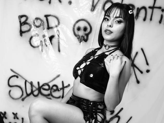 AlySnow - פורנו בשידור חי ומצלמת סקס - 19688666