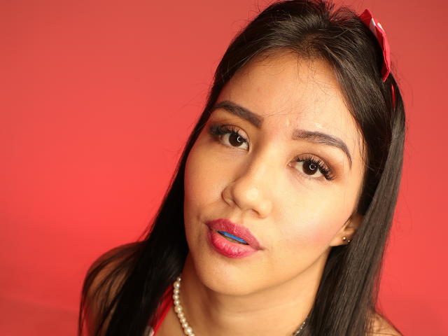 CarolineAkimov - Live sexe cam - 19689890