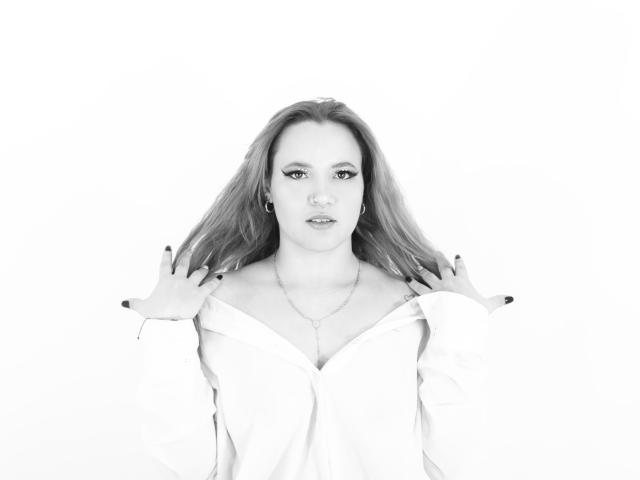 HannaCutex - Live porn &amp; sex cam - 19696902