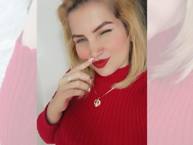 GiuliaAddams - Live porn &amp; sex cam - 19697214