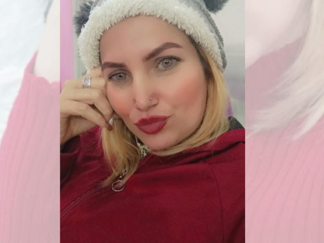 GiuliaAddams - Live porn &amp; sex cam - 19697302