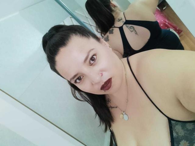 SkayLaraWalker - Live sex cam - 19699526