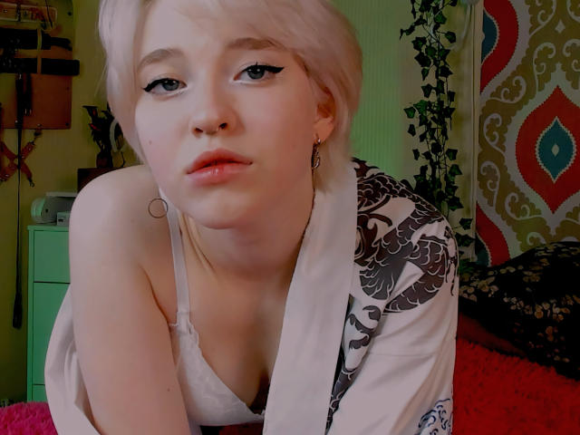 FirstSnoow - Élő pornó és szexkamera - 19699722