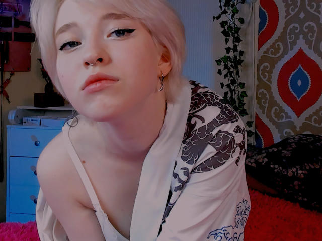 FirstSnoow - Élő pornó és szexkamera - 19699726