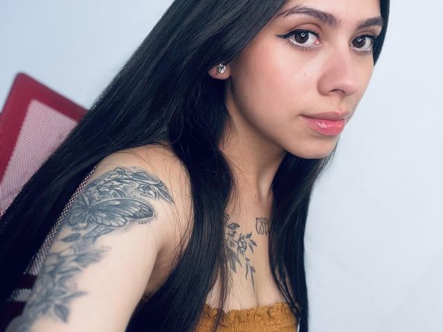 ChanelDeRosee - Live sex cam - 19702882