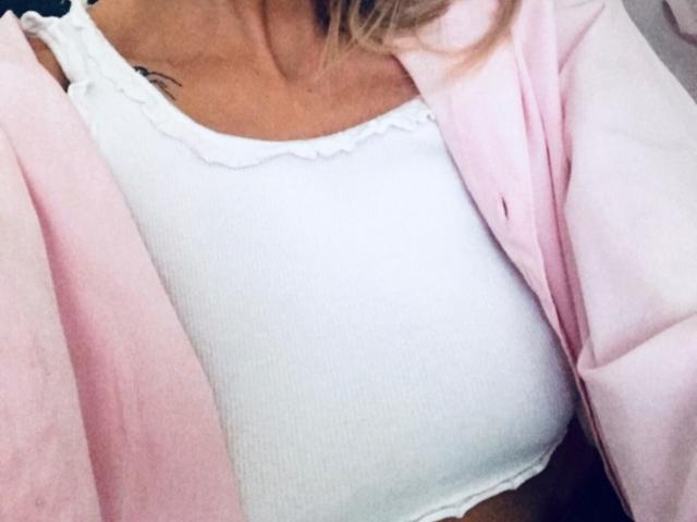 Julaiya - Live porn &amp; sex cam - 19703170