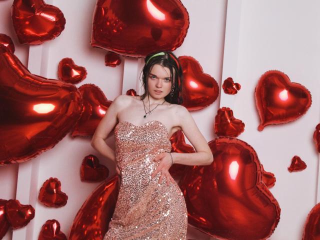 DaylinaLops - ライブポルノ&amp;セックスカム - 19719294