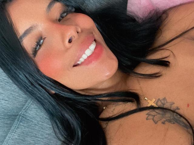 FiorellaBossh - Live porno og sexkamera - 19722118