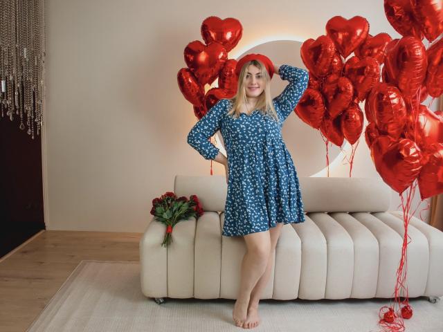 SofiaLux - Live sex cam - 19732054