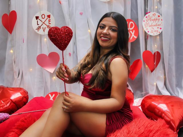 AdelaMills - Live porn &amp; sex cam - 19732958