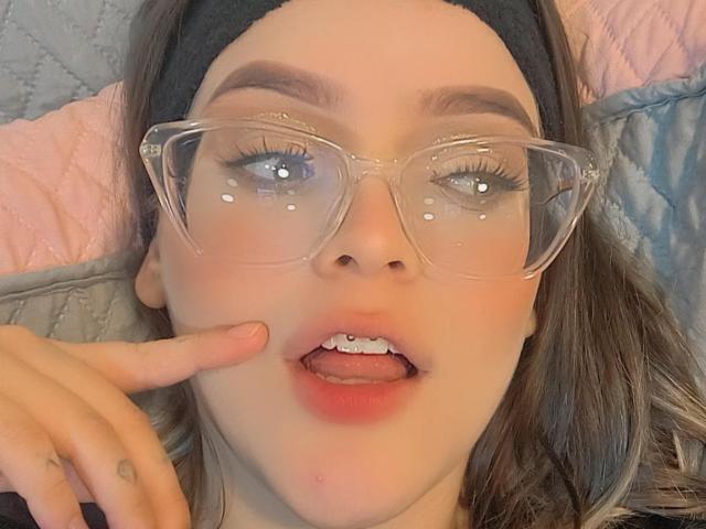 KimSummer - Live porn &amp; sex cam - 19734882